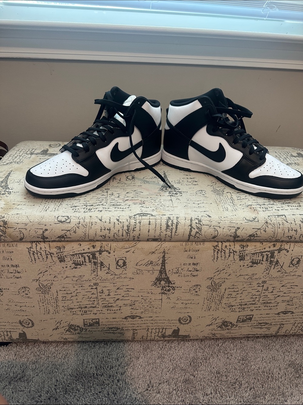 Nike Black and White High-Top Sneakers - Picture 5 of 7